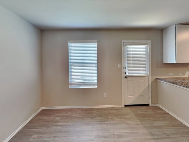 Building Photo - 7327 Plata Cir