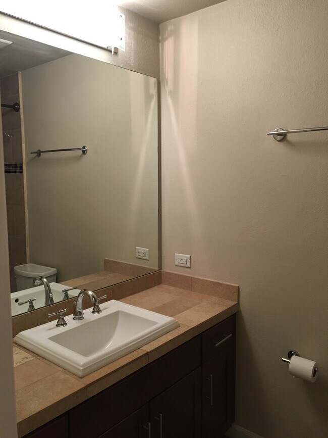 Bathroom 1 - 1332 N Williams St