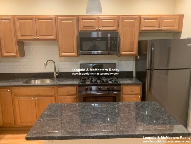 Foto del edificio - 24 Phillips St