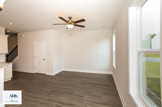 Building Photo - 122 Sidney Walk Ln