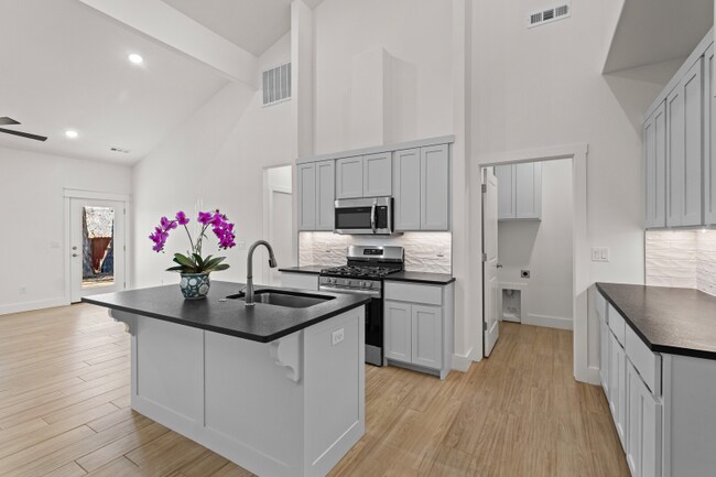 Foto del edificio - 712 Sun Meadows Loop