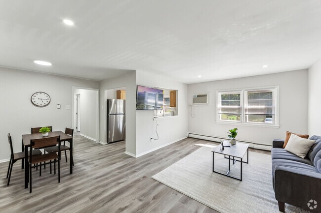 Building Photo - 1111 Wharton Dr