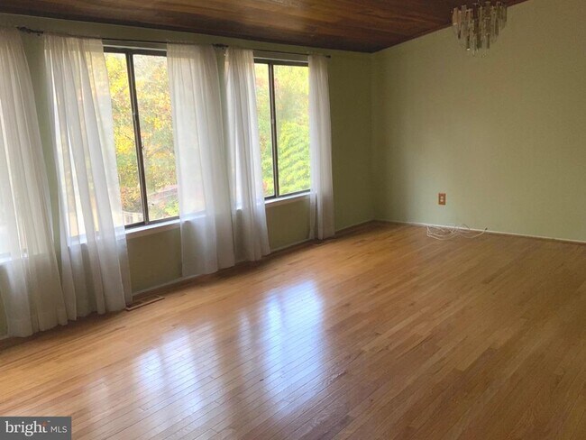 Foto del edificio - 8215 Cagle Rd