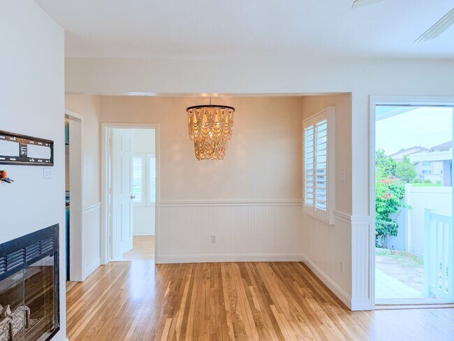 Building Photo - Hollywood Beach | 3 Bedroom + 2 Bathroom H...