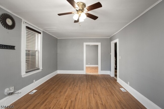 Building Photo - 109 Maple Ave
