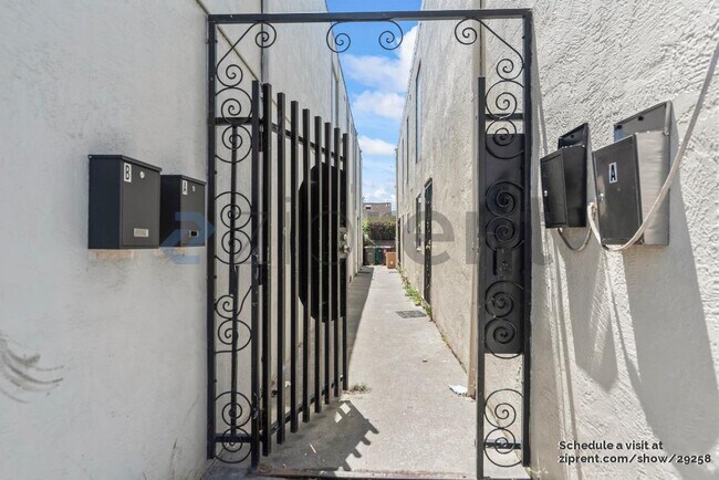 Foto del edificio - 7445 Weld St