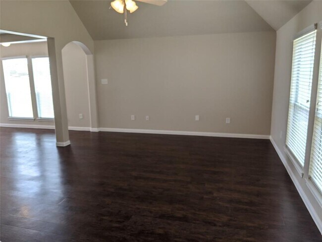 Building Photo - 2666 Kiplands Way Dr