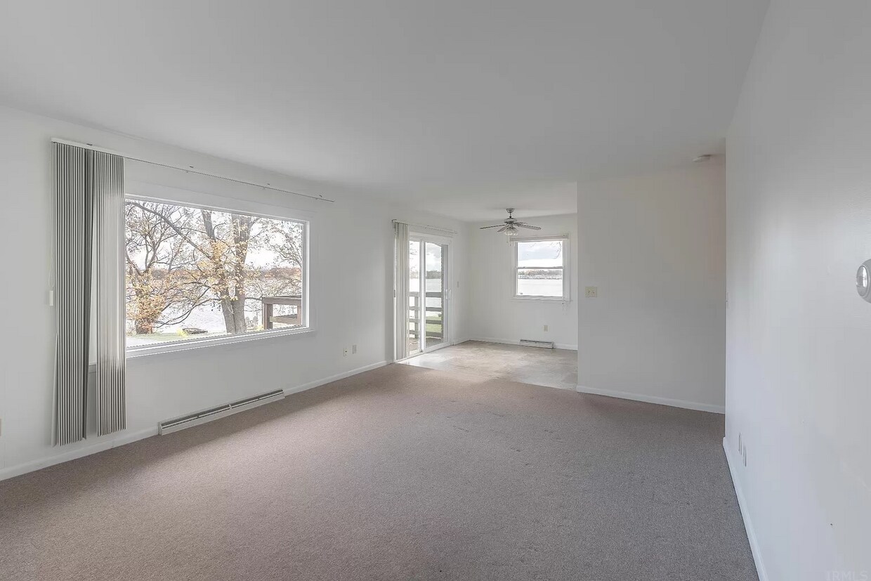 Primary Photo - 706 Ross Ave