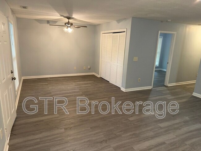 Foto del edificio - 1145 Booker Ave SW