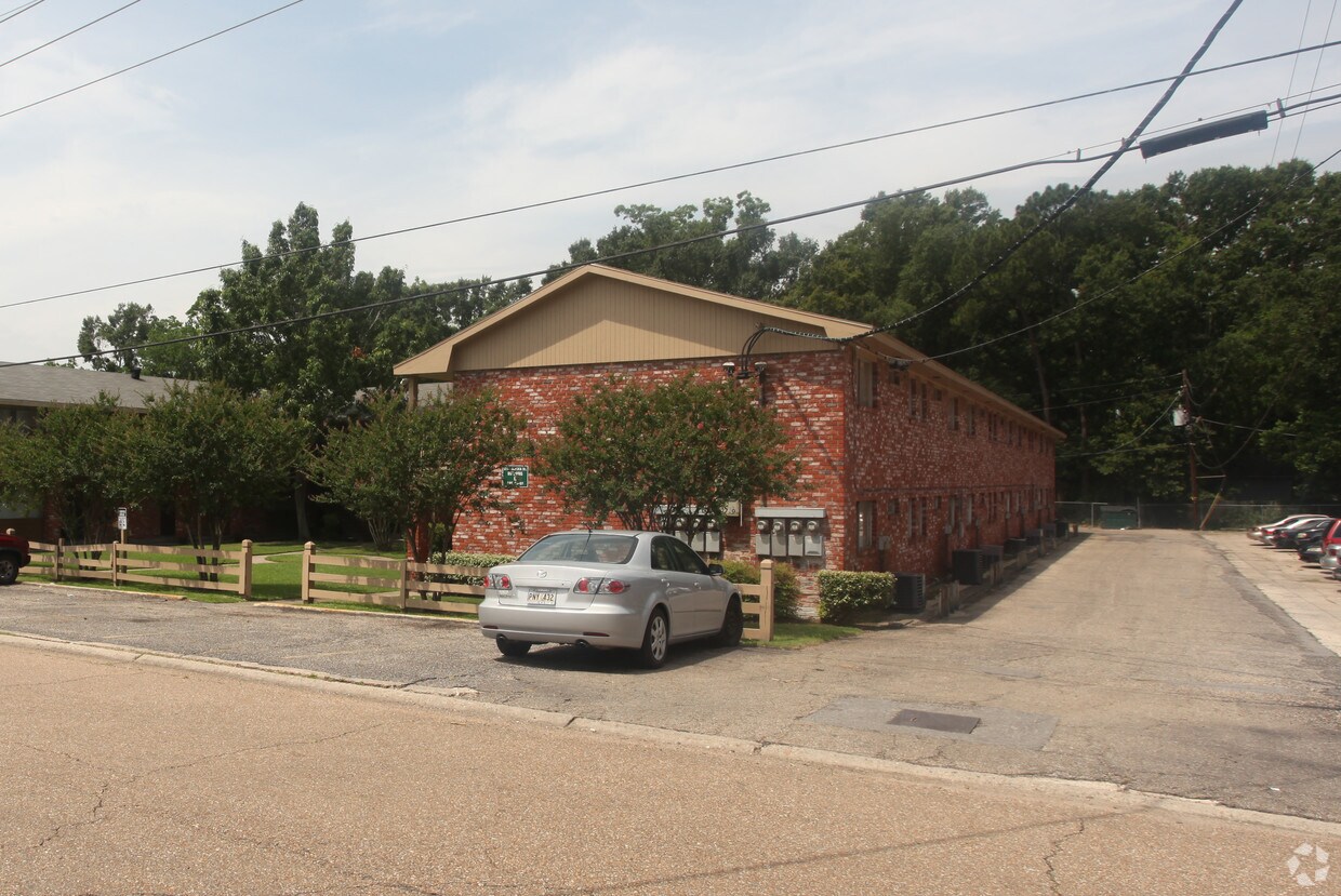 2720 Alaska St, Baton Rouge, LA 70802 Apartments in Baton Rouge, LA