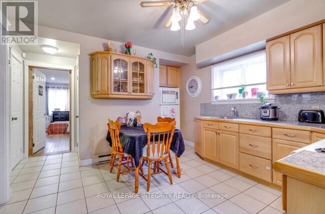 Building Photo - 133 Chevrier Ave