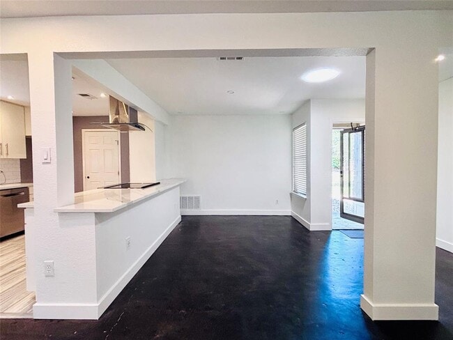 Building Photo - 3700 Cookstown Dr