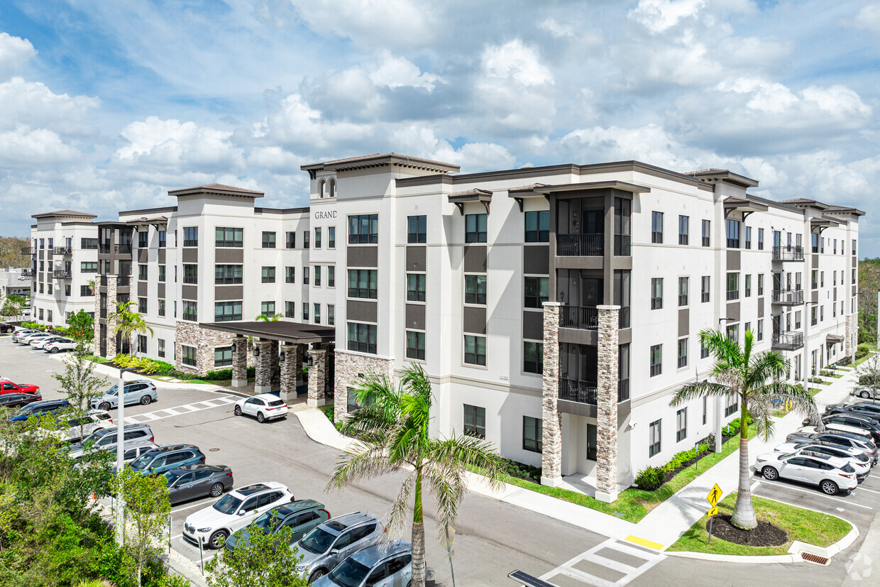 15150 Tamiami Trl N - Grand Living at Naples