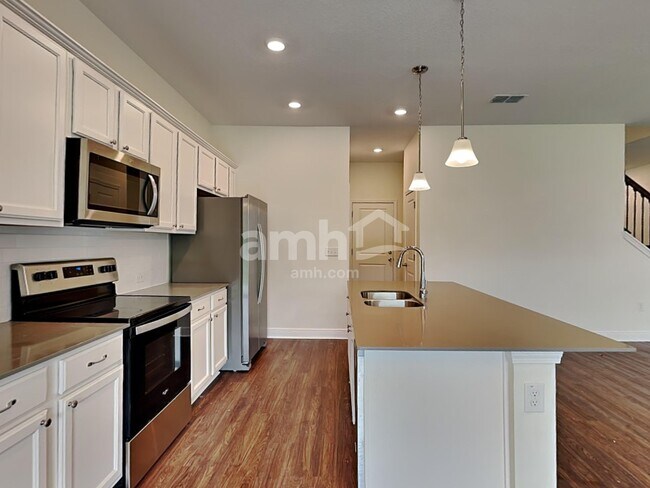 Building Photo - 20331 Calla Lily Dr