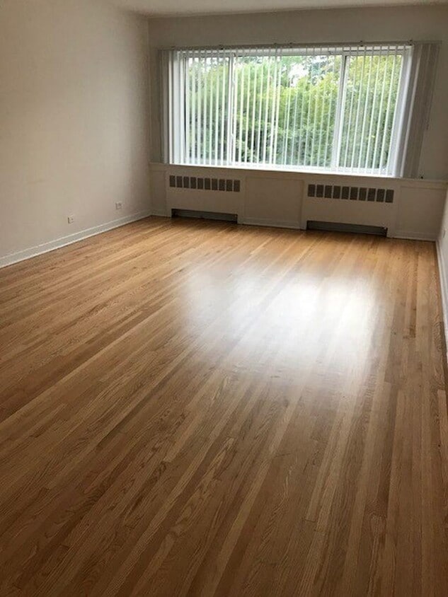 Foto principal - 1 bedroom in Evanston IL 60202
