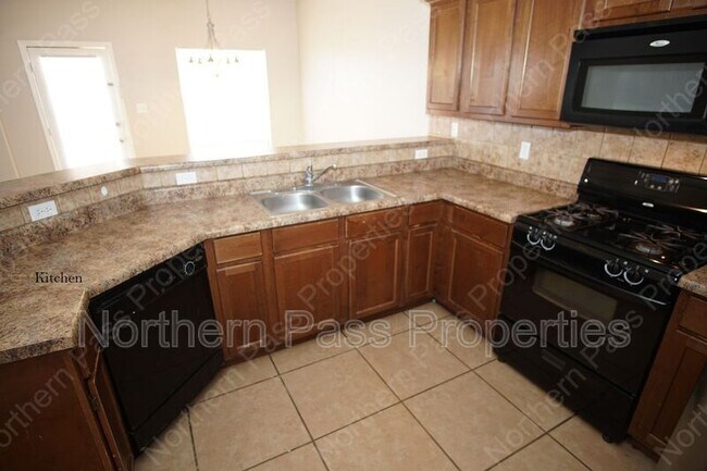 Building Photo - 14348 Smokey Point Dr