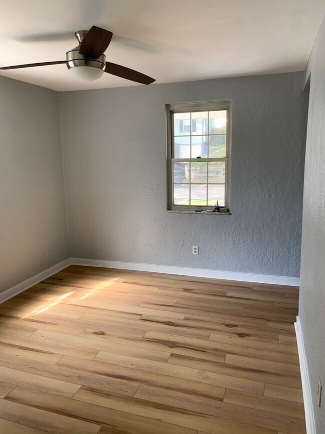 Building Photo - Cozy 2 Bed, 2 Bath Home in Brookline - Ava...