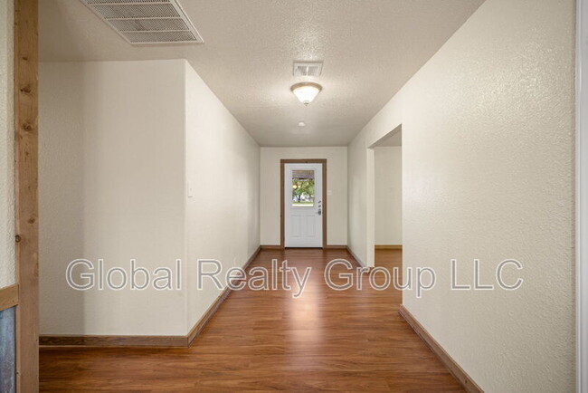 Foto del edificio - 153 Oak Valley Dr