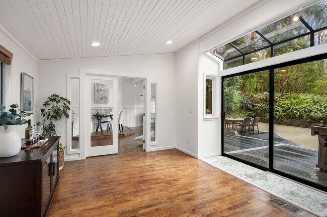 Building Photo - Modern Elegance Meets Island Living! |8475...