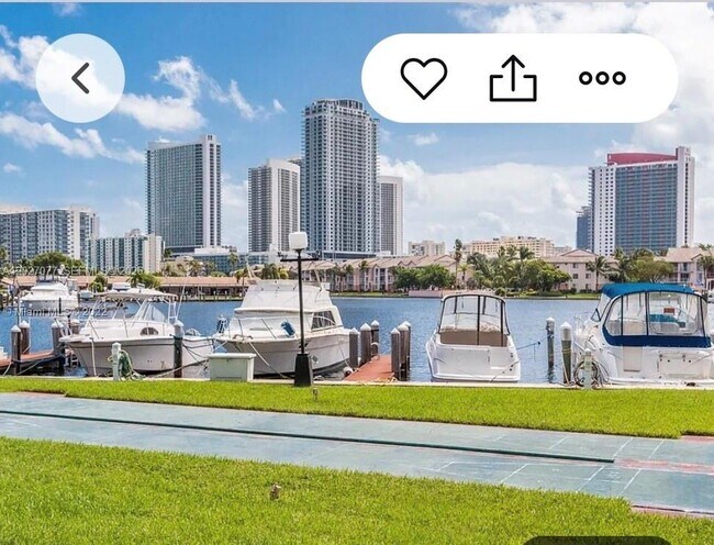 Foto del edificio - 600 Three Islands Boulevard