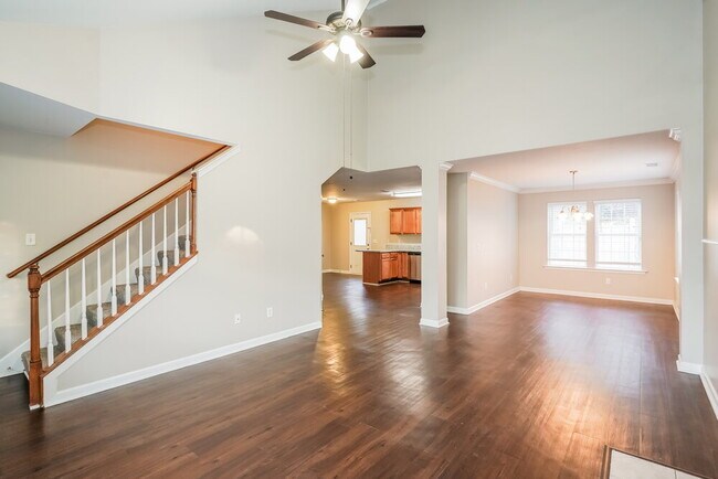 Foto del edificio - 106 Rushing Water Ct