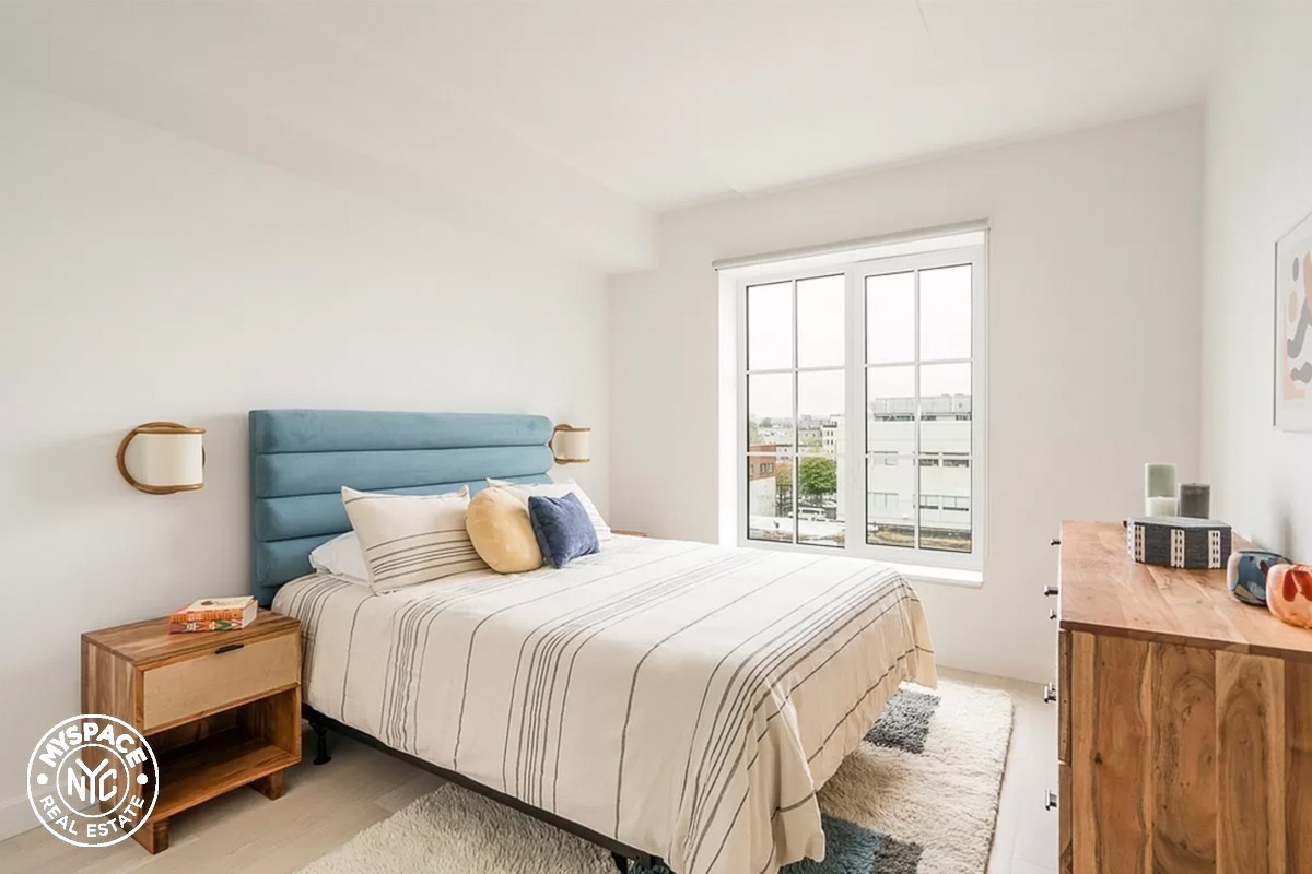 Foto principal - 350 Clarkson Ave