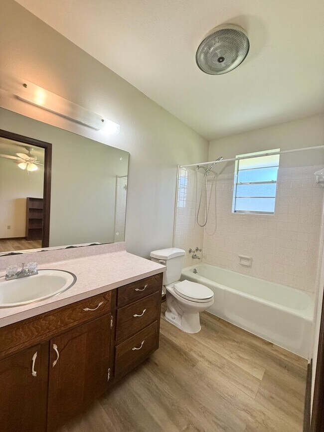 Foto del edificio - Spacious 3 bedroom 2 bath home in Zachary