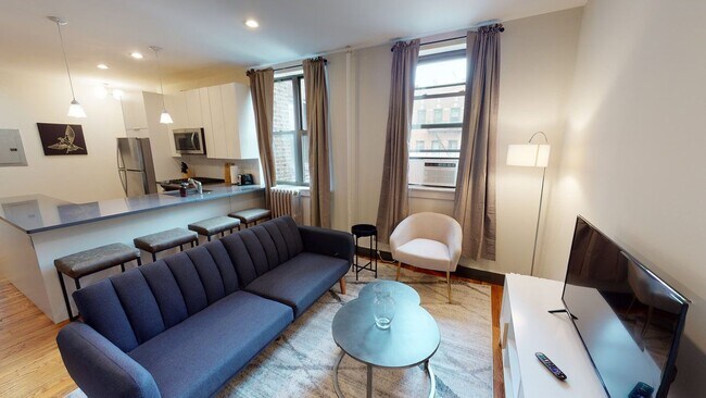 Building Photo - Queen room in 5-bed/2.0-bath Home