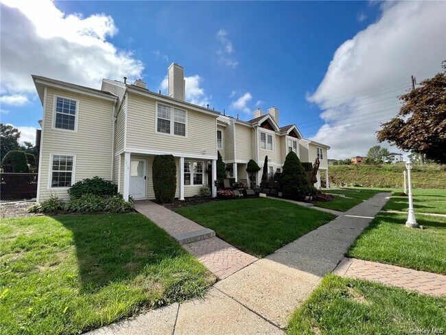 Foto del edificio - 1216 Whispering Hills Dr