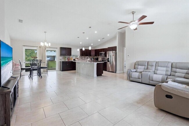 Foto del edificio - 1458 Richbriar Dr
