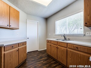 Foto del edificio - 9706 Highland Creek