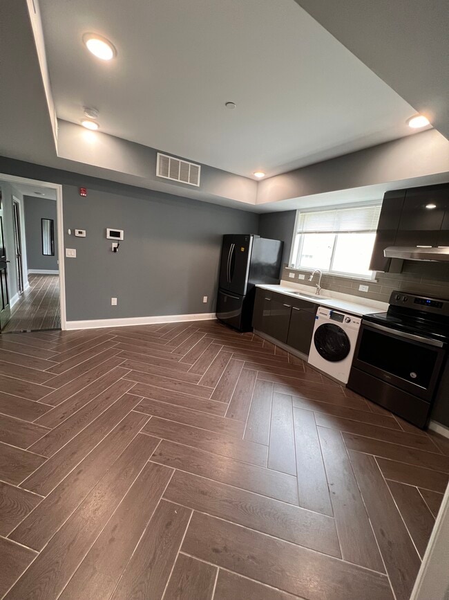 Kitchen - 1306 N Carlisle St