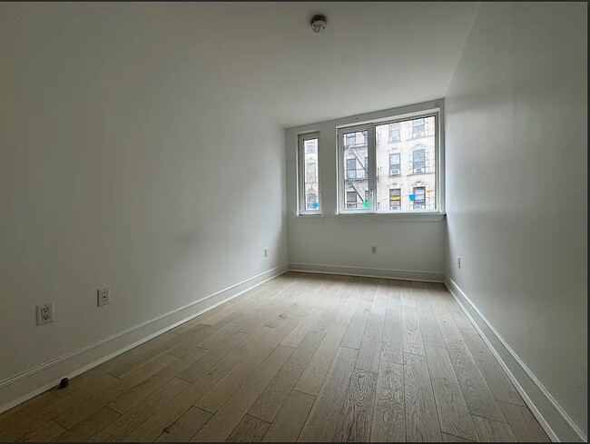 Building Photo - 531 W 159th St