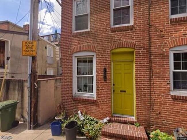 Photo - 2002 Portugal St Townhome