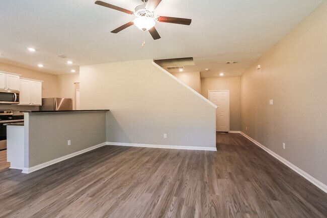 Foto del edificio - 27064 Leonardo Dr