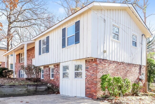 Foto del edificio - 629 16th Terrace Cir NW