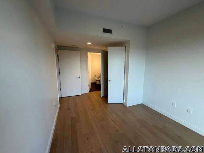 Foto del edificio - 55 Brighton Ave