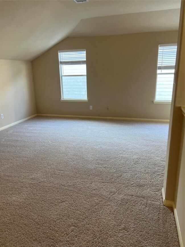 Building Photo - 202 Angela Ln