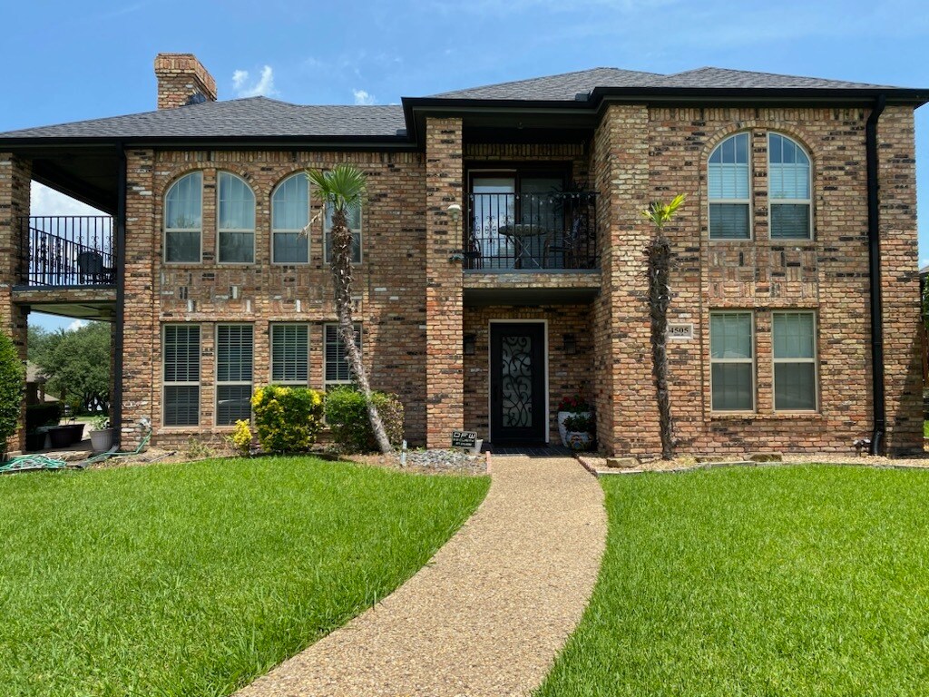 4505 Scenic Cir, Garland, TX 75043 House Rental in Garland, TX