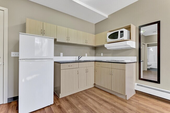 Photo du bâtiment - 1Ten On Whyte - Student Living