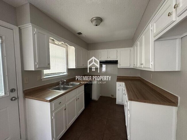 Foto del edificio - 5142 Bruton Ave