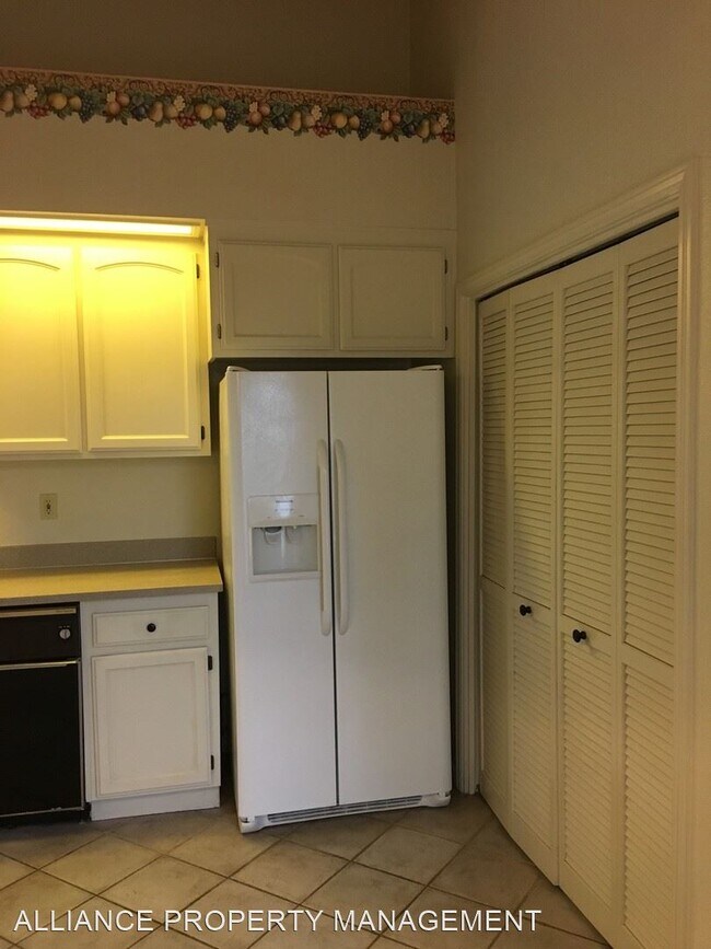 Building Photo - 2044 Stonefield Ln
