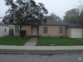 Building Photo - 1312 W Myrtle Ave