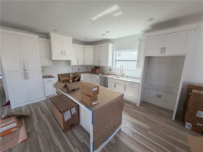 Building Photo - 2091 W Ora Dr