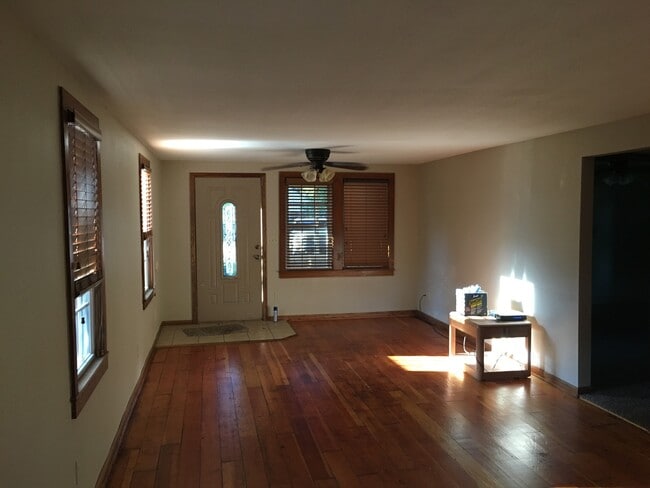 Building Photo - WH-Main Duplex