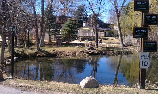 Building Photo - 5440 S Willow Ln