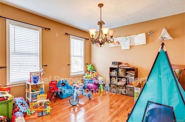 Foto del edificio - 1600 Limerick Dr