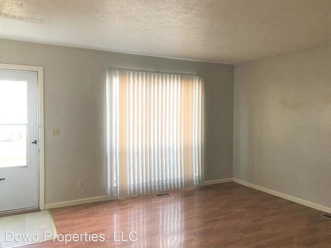 Building Photo - 3 br, 1 bath House - 1107 South Hinshaw Av...