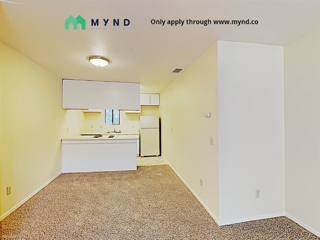 Foto del edificio - 7456 Sandalwood Dr