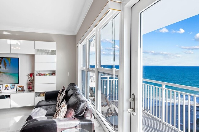 Building Photo - 3850 Galt Ocean Dr